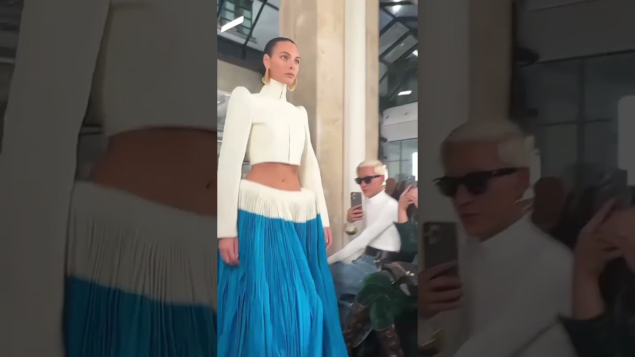 #vittoriaceretti best for Alaïa💙#runway #fashion #shortsviral #feed #foryou #supermodel #ytshorts
