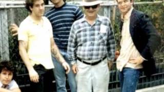 Guided By Voices - Loving Memories 1983-2004 (Window Of My World)