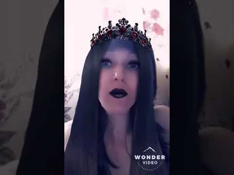 Гроб на колесиках😊
