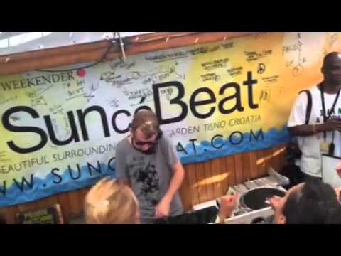Gilles Peterson @ SuncéBeat 5 Mind Fluid Boat Party (1)