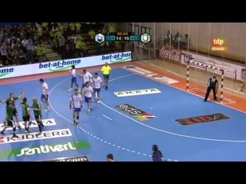 Pacolo marcando un Gilicorner