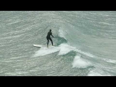 מיכל קלז בחופשת גלישה מודרכת במרוקו עם עמית ענבר-סדנת סאפ גלים לנשים במרוקו מועדון סאפאווי