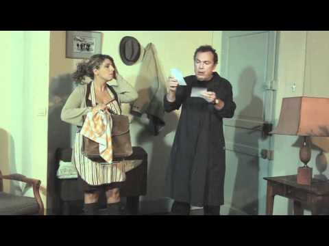 Julien Lepers qui rentre des cours