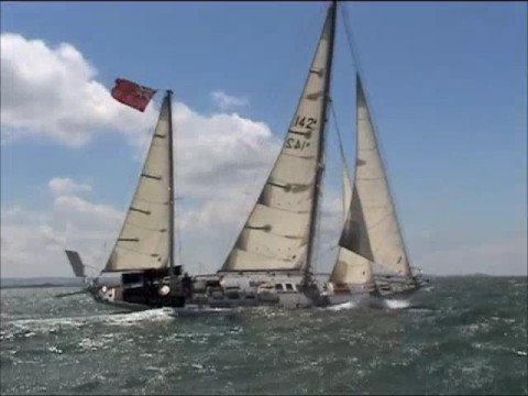 Mike Golding sails Gipsy Moth IV
