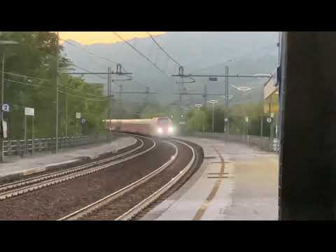 FrecciaRossa 8713 / Etr 500 Napoli - Reggio Calabria in ritardo.