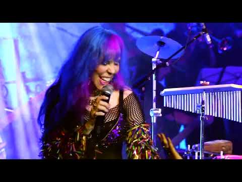 Baby & Pepeu - Sem Pecado e Sem Juízo (Baby & Pepeu ao Vivo no Noites Cariocas)