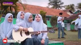 Download lagu Cewek cantik main gitar sambil nyanyi suara merdu 2022 mp3