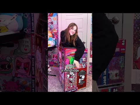 Can YOU Find This JUMBO Sticker?! 🤔