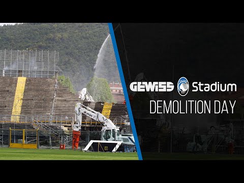 Demolition Day 1° giorno: si procede con la demolizione della Curva Pisani