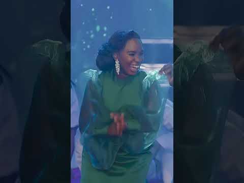 Evelyn Wanjiru kneels and dances to the Luhya song Mwami Yesu #shorts