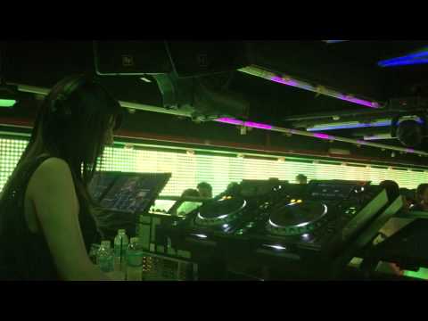 Amber Long @ Bahrein (BsAs) spinning Alejandro Manso, Ziger & Blusoul !