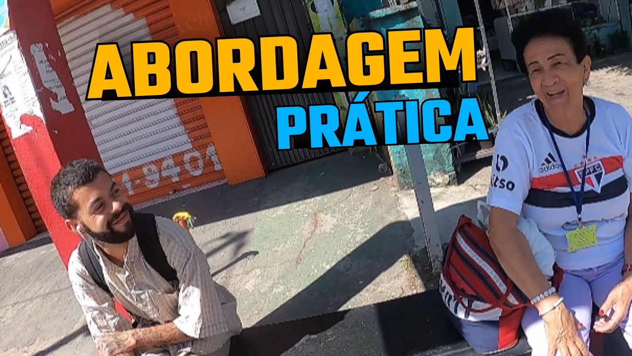 Vendendo Felicidade Em Forma De Brigadeiro Nas Ruas