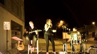 Es Mejor Que te Vayas. Luz Casal