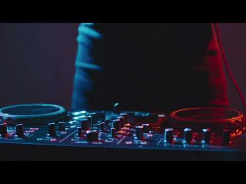 Siine feat. Danny Shea - Better Game Along