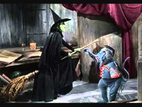 Top 11 Scariest Childhood Moments - Octoberfest - Benthelooney