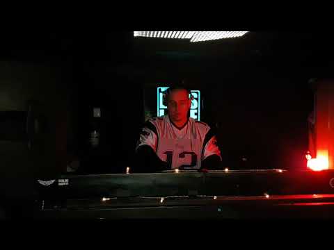 Tyler Hill drops Layton Giordani live at base line