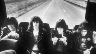 The Ramones - Needles &amp; Pins/I&#39;m Affected (Live 1982)