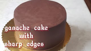 How to cover a cake with chocolate ganache