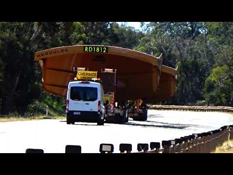 🚛. Northbound, taking on Bindoon Hill. On heavy oversize, featuring Centurion Transport and others.