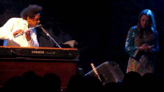 Derek Trucks &amp; Susan Tedeschi Band ~ Vusi Mahlasela ~ Serve It Up