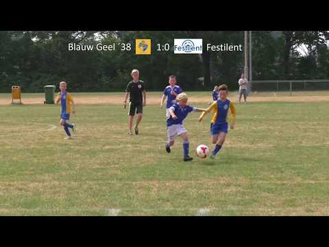Blauw Geel 38 JO11 7 vs Festilent JO11 4 op 3 juni 2017