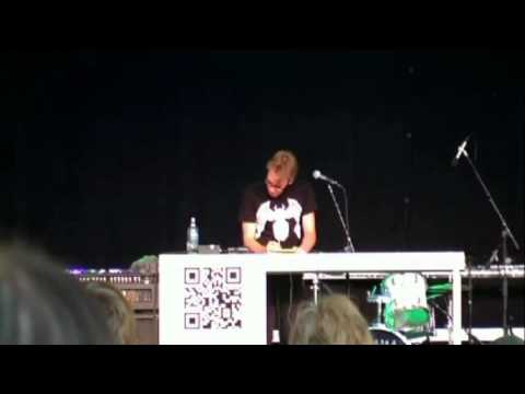 Snild Dolkow - Fast Fourier Transform (Live @ Malmöfestivalen 2011, 10/15)