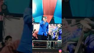 Download lagu Kuningan bergoyang pahajat sampai naik panggung #hiburan #musikhiburan mp3