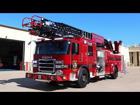 Enforcer™ Ascendant® 107' Heavy Duty Aerial Ladder – Everman, TX