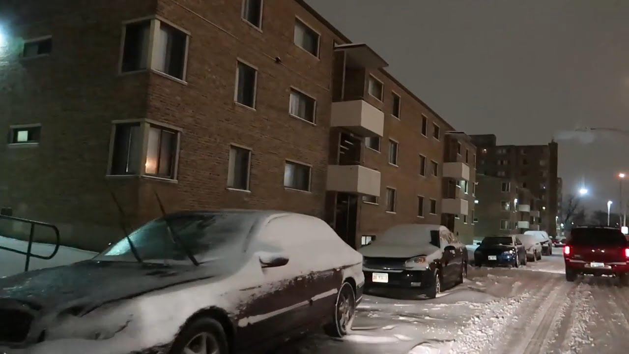 DRIVING THROUGH CHICAGO'S OBLOCK BEFORE SECURITY GATES WERE IN PLACE