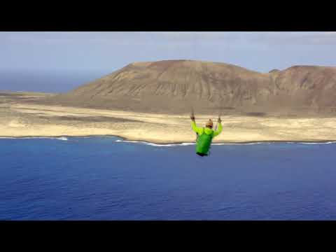 ¡La aventura te llama! Vuelo de iniciación al parapente con fotografía para 1 o 2 personas, ahorra hasta un 25% - Second Medium