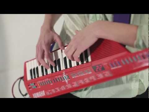 Olga Bell ✕ Noah Kalina - Buddy Holly (Weezer cover)