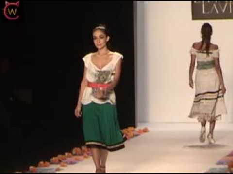 Lydia Lavin | Fashion Week Mexico 08