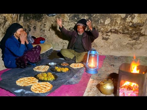 Iftar of Ramadan Kareem in Romantic Spring Rain by Old Lovers in Cave | Afghanistan Village Life.