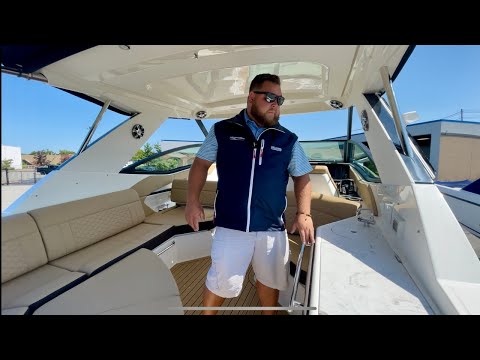 2022 Sea Ray 320 Sundancer Outboard For Sale at MarineMax in Danvers, MA