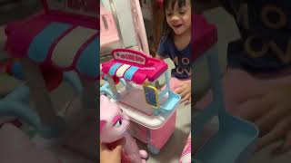 Download lagu 🌈🌈🍦🍧TALKING KITTY WANT TO BUY YUMMY ICE CREAM❄️🙀😱😋#shorts #viralvideo #trending #asmr mp3