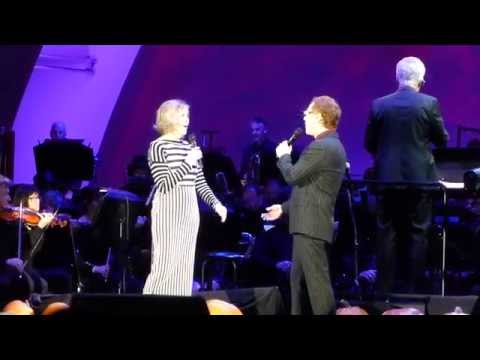 Closing by Danny Elfman & Catherine O'Hara (Nightmare Before Christmas Live)