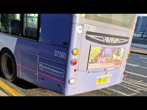 🚍*Compressor Fault* First South Yorkshire 37263 YN07 MLL Volvo B9