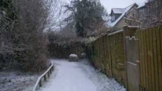 preview picture of video 'Totnes cycle path snow (1)'