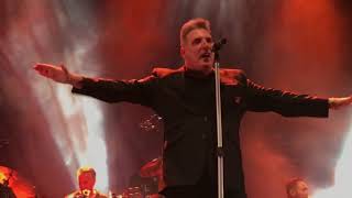 Loquillo - feo Fuerte y formal- en directo en Jerez