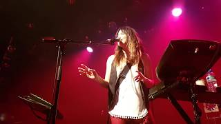 KT Tunstall telling stories + new live video for Black Horse (Melkweg Amsterdam 27/10/2017)