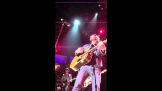 Dierks Bentley &quot;Trying To Stop Your Leaving&quot;