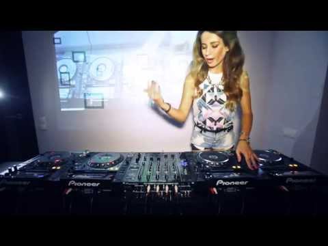 Dj Juicy M - Mixi (Live mix)