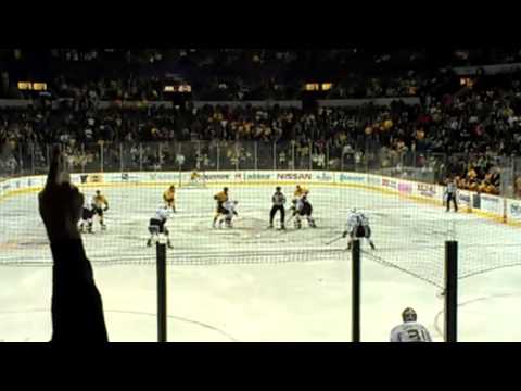 '14 Preds-Ducks hockey fight.