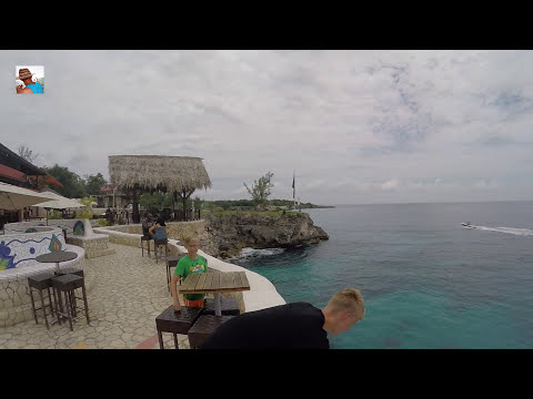 Rick's Cafe - Cliff Diving - Negril Jamaica