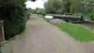 preview picture of video 'Down the Stratford Canal Part 1'