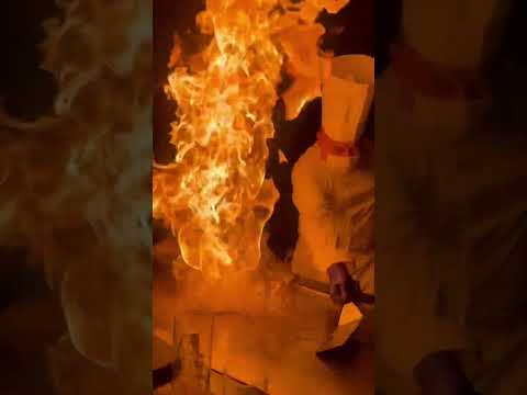 GRAN FUEGO fue demasiado🤣#shorts #Recomendado #Teppanyaki#SteakhouseOriental#fire