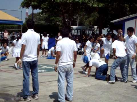 CAMPEONES, SIN CORONA.....