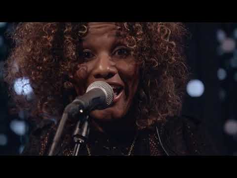 Sidestepper - Linda Manigua (Live on KEXP)