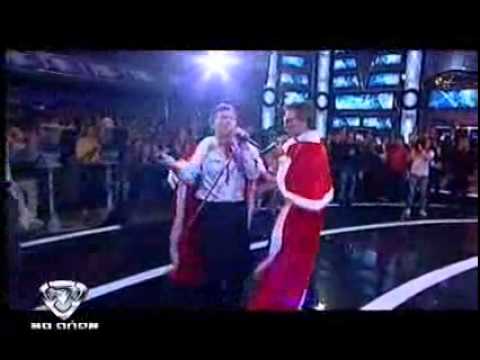 Showmatch 2009 - Macri y su doble cantaron un tema de Queen