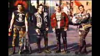 Punks y skins-non servium